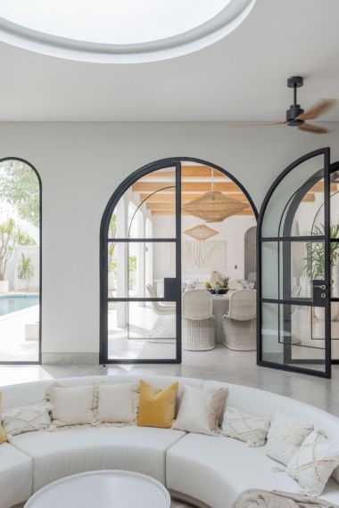 Puerta curva aluminio 