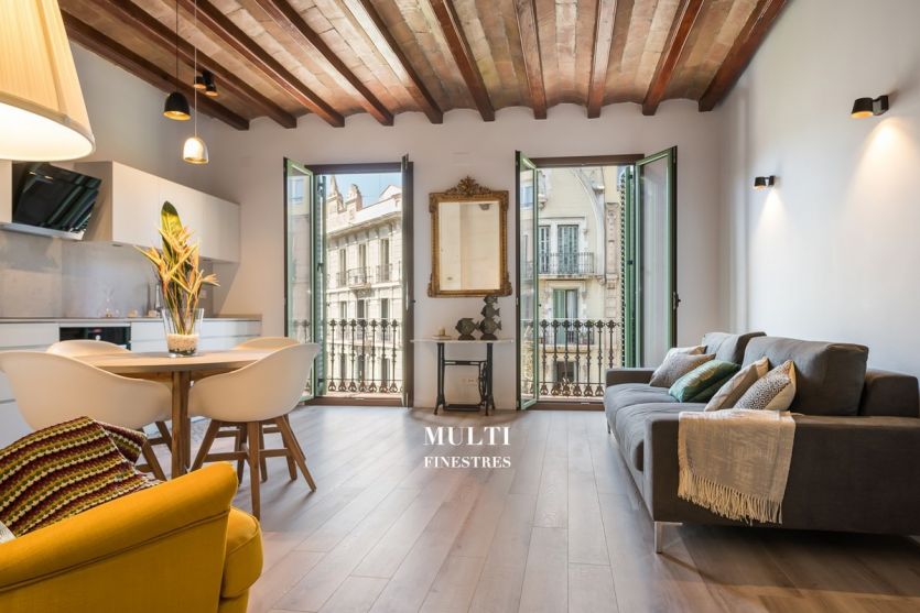 puertas, practicables, oscilo-batientes,