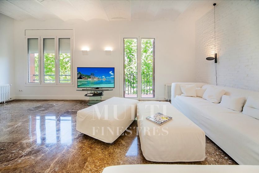 Puertas de dos y tres hojas